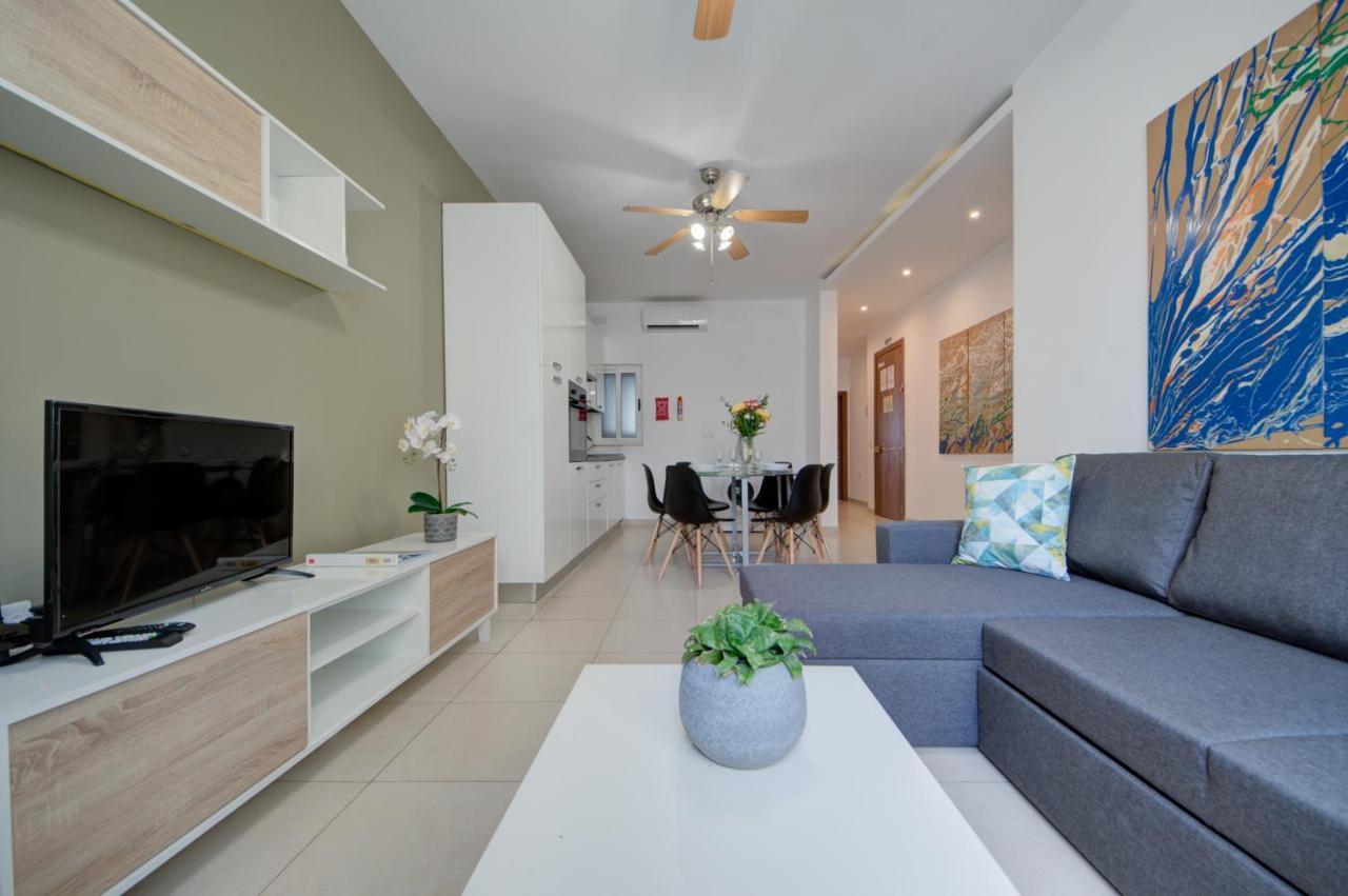 Azure Haven - Gzira Apartments And Penthouse By Shortletsmalta Екстериор снимка