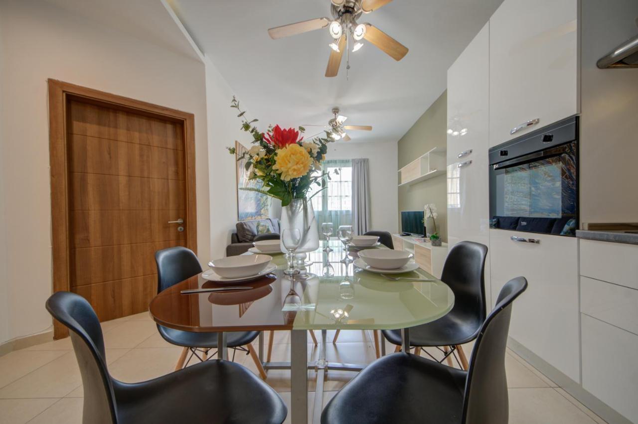 Azure Haven - Gzira Apartments And Penthouse By Shortletsmalta Екстериор снимка