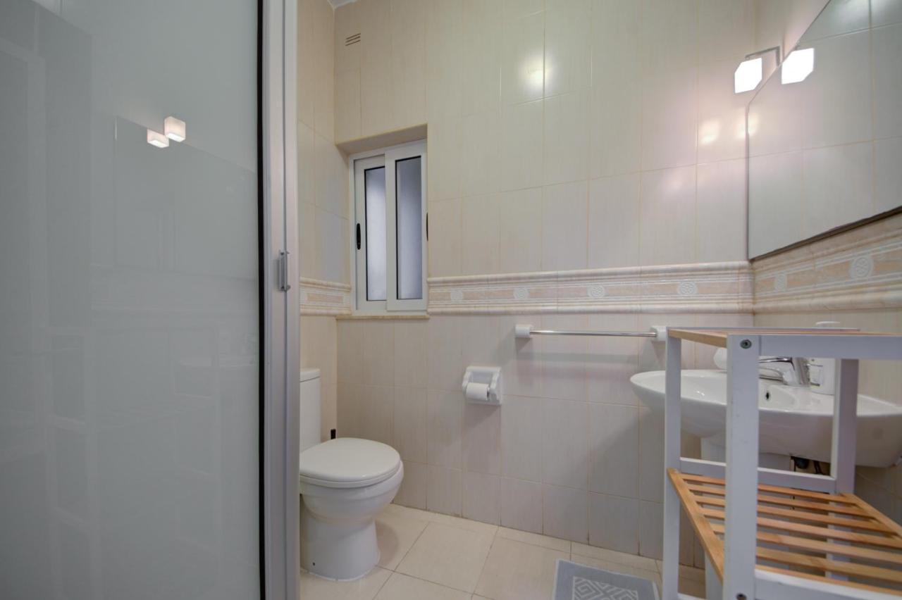 Azure Haven - Gzira Apartments And Penthouse By Shortletsmalta Екстериор снимка