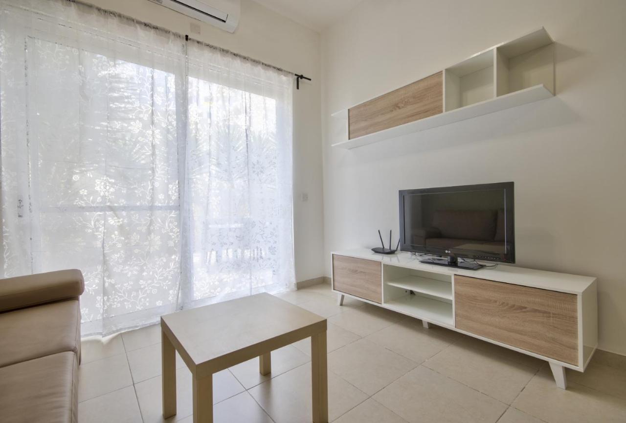 Azure Haven - Gzira Apartments And Penthouse By Shortletsmalta Екстериор снимка
