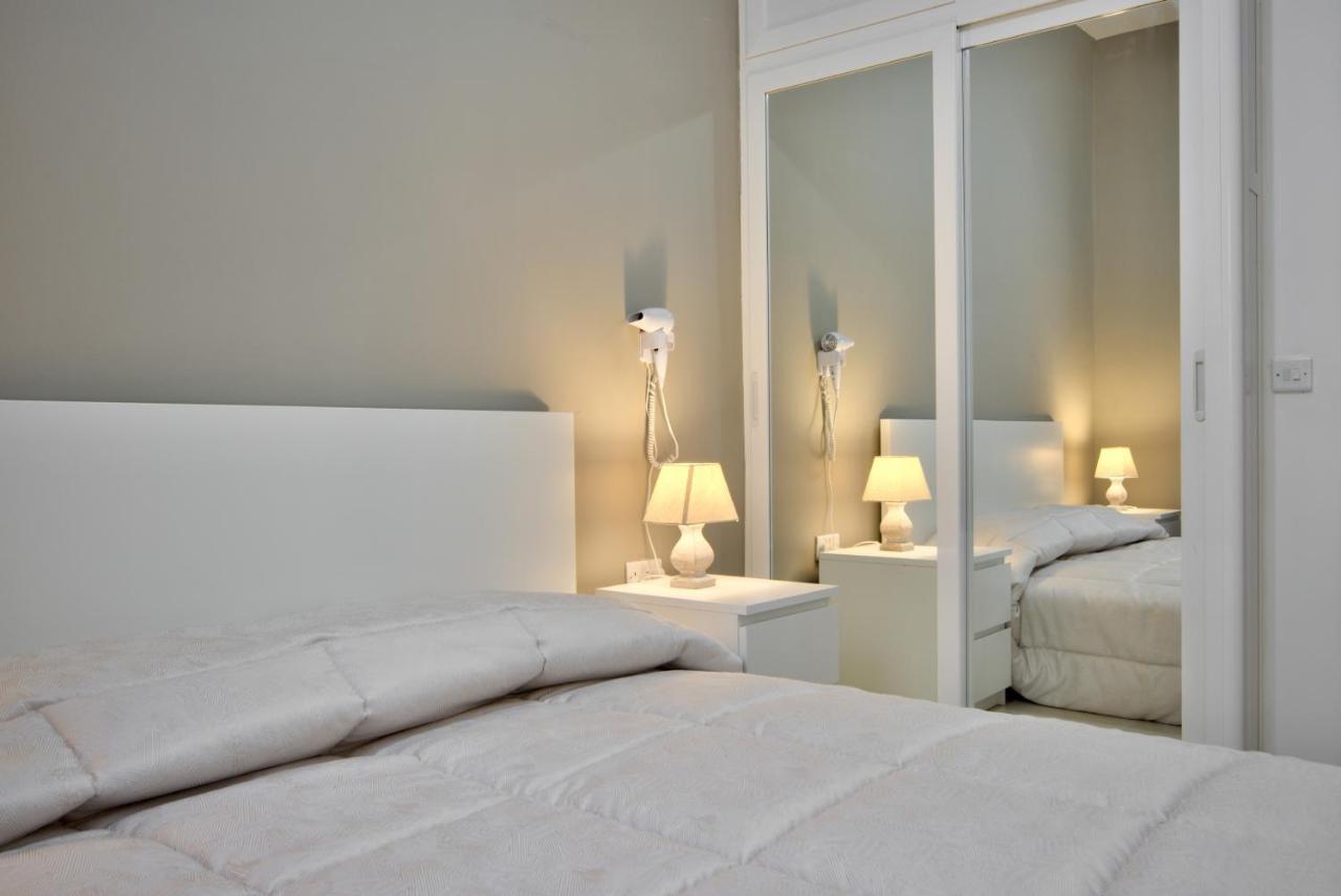 Azure Haven - Gzira Apartments And Penthouse By Shortletsmalta Екстериор снимка