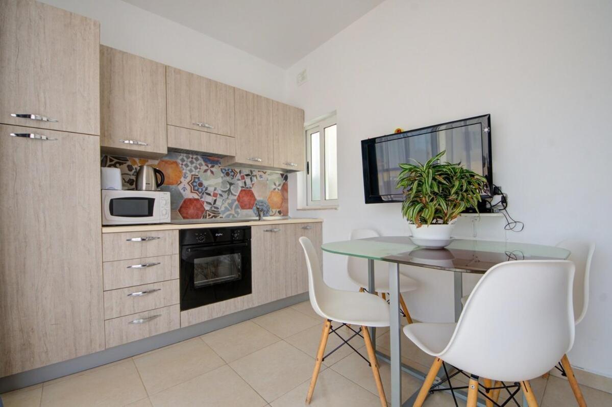 Azure Haven - Gzira Apartments And Penthouse By Shortletsmalta Стая снимка